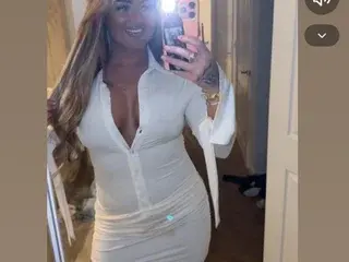 MidnightTease224  live sex cam