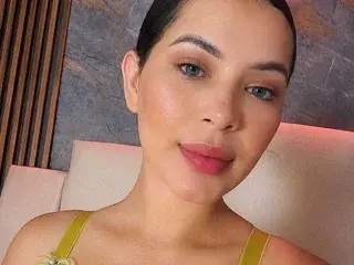 Paulinaa_rosee  live sex cam