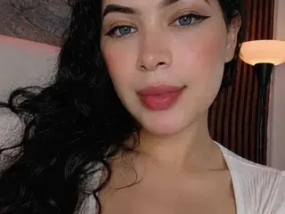 Paulinaa_rosee  live sex cam