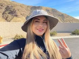 AnastasiaHills19  live sex cam