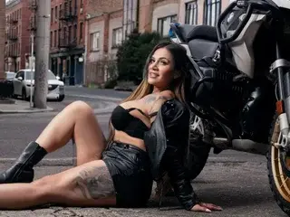 AzunaStar  live sex cam