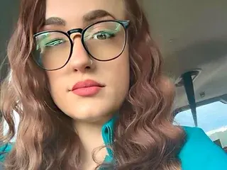 SadieBones  live sex cam