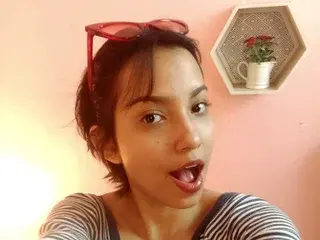 Yara_Blair  live sex cam
