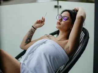 AYSHAAH  live sex cam