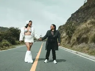 ChloeLuxX  live sex cam