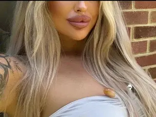 LolaChardonnayXX  live sex cam
