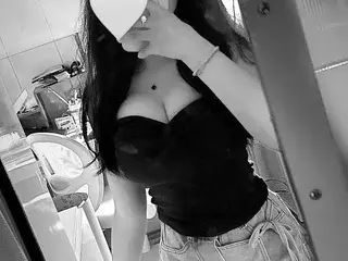 BrenaBae  live sex cam