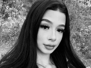 NicoleBonnet  live sex cam