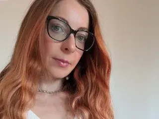 LunaRiva  live sex cam
