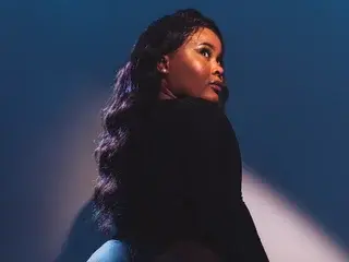RianaMansonn  live sex cam