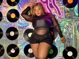 Evolettewilliams  live sex cam