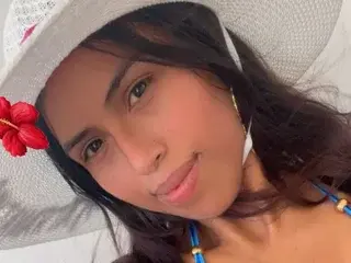 NicolTylor  live sex cam