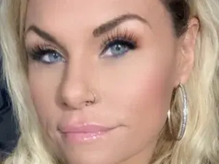 AriaSteeleXxX  live sex cam