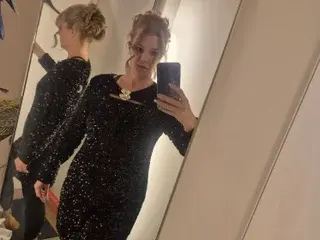 Dirty_Secret_Sally_X  live sex cam