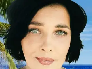 Veraluz  live sex cam