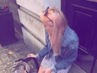 Lizzieee27  live sex cam