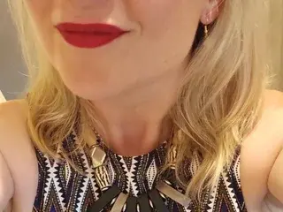 MrsMercedes26  live sex cam