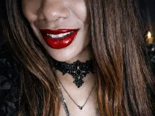 Blaq2021  live sex cam