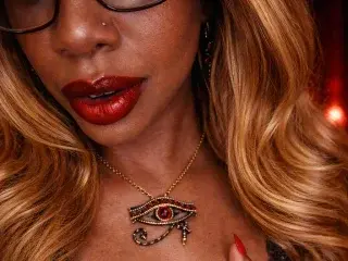 Blaq2021  live sex cam