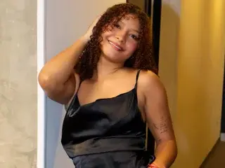 Lunitaa  live sex cam