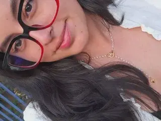 Crystal_Moom  live sex cam