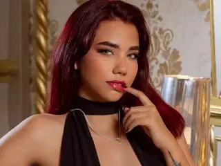 EmilySloan  live sex cam