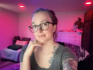 FoxyFarrah  live sex cam