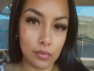 GoddessEmz  live sex cam