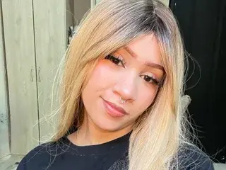 Kari_lovers  live sex cam