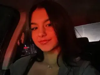 ZaraRoseXO  live sex cam