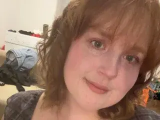 Redfoxyy69  live sex cam