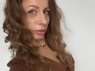 MiraVanda  live sex cam