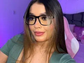 Bellarosseeof  live sex cam