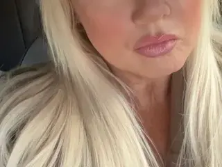 LushLunaxo  live sex cam