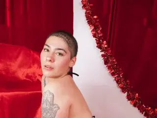 Raven_Fox  live sex cam