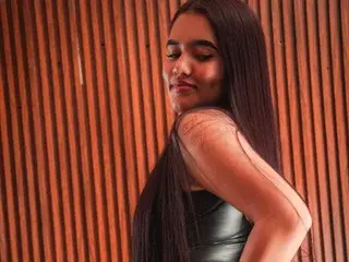 AlanaMontiel  live sex cam