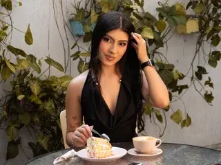 IvanaVoss  live sex cam