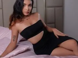 MaiaMancini  live sex cam