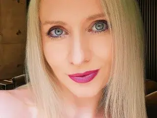 TheAlexaLondon  live sex cam