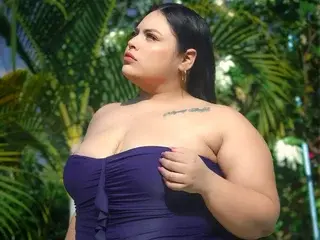 Maya_curvy  live sex cam