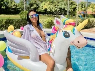 Roussex_xx  live sex cam
