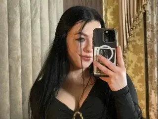 Kitnis1Love  live sex cam