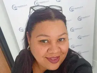 Ydamis26  live sex cam