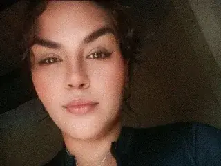 Lathiffa  live sex cam