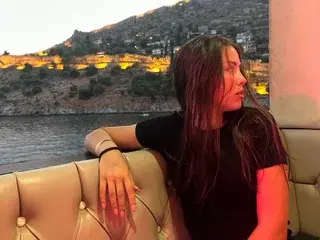 Millie_Mose21  live sex cam