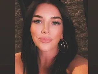 MissMaeUK  live sex cam