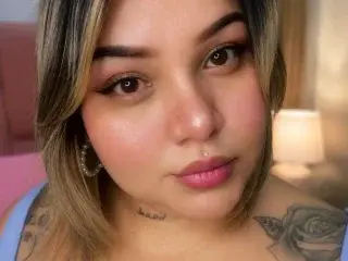 Evaverse  live sex cam