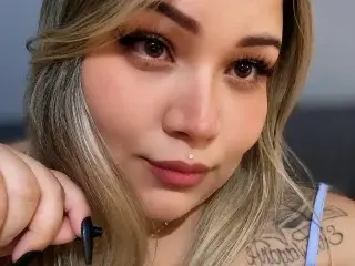 Evaverse  live sex cam
