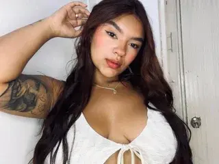 GabyMoreauu  live sex cam