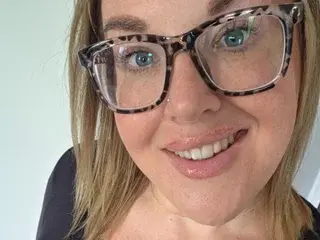 CuteAndCurvyX  live sex cam